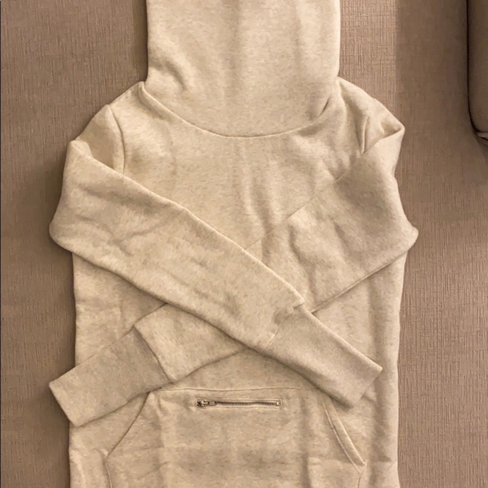 Fabletics Sweatshirt